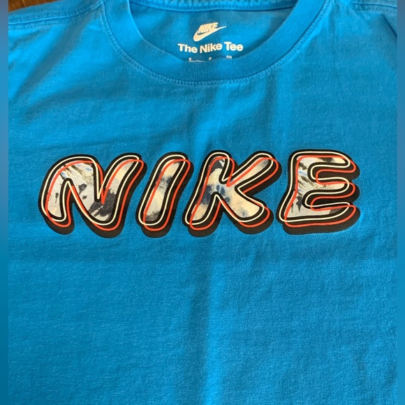 ✔️Nike Tee size (S) - Picture 3 of 9